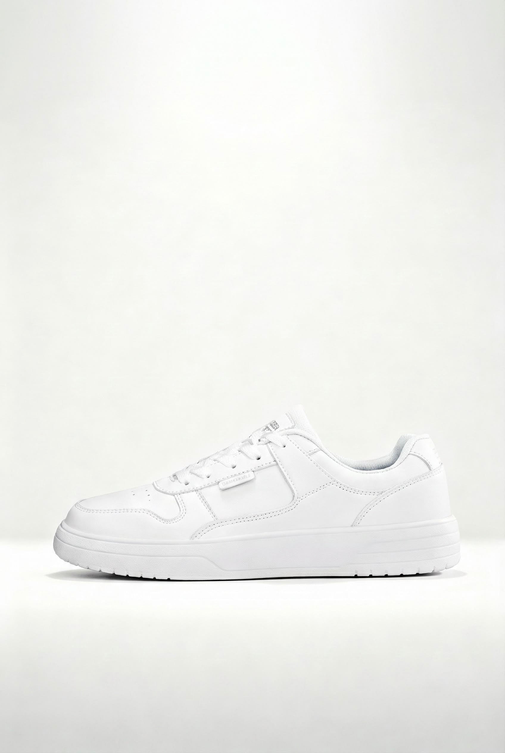Apollo White Trainer