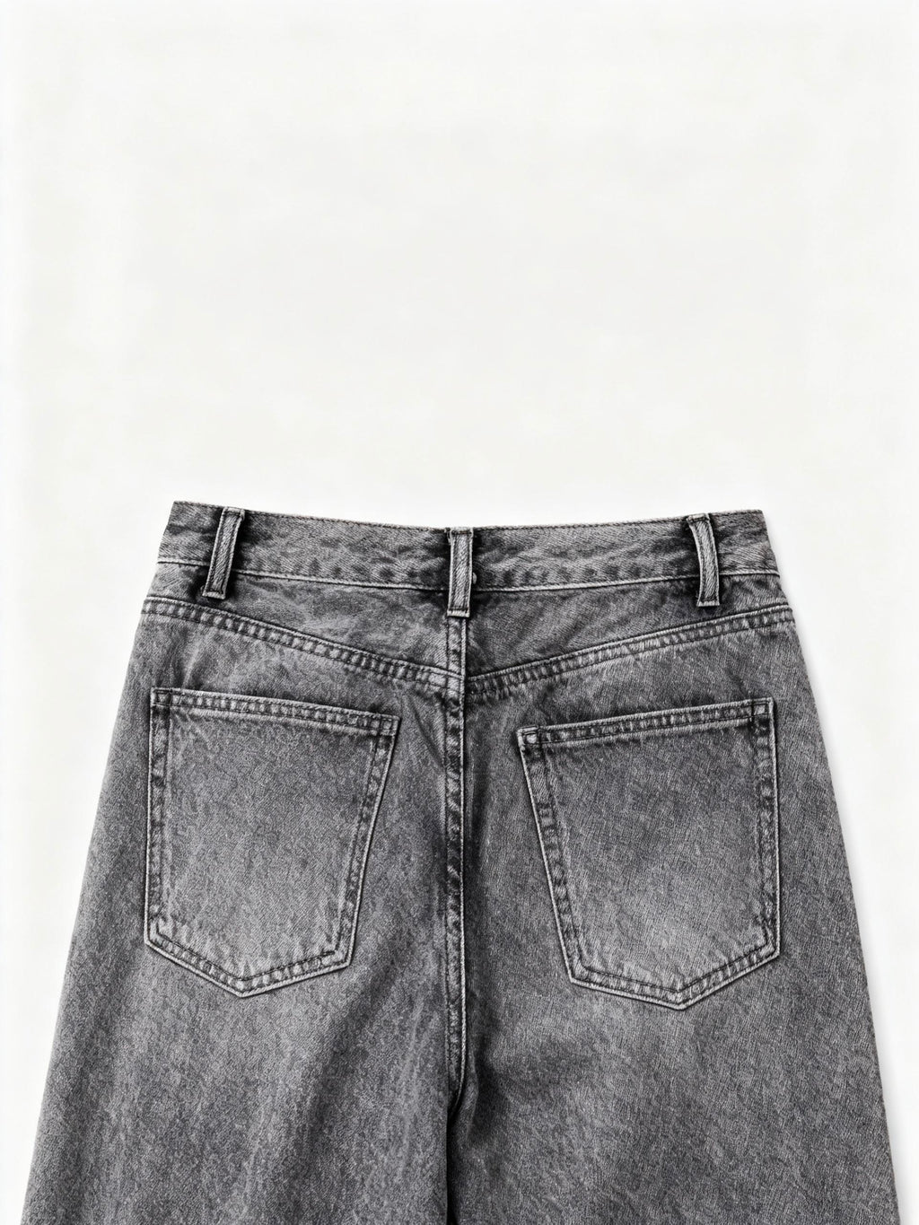 Drape Loose Washed Jean